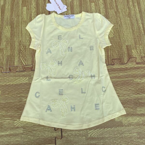 Quality bow Chanel yellow top