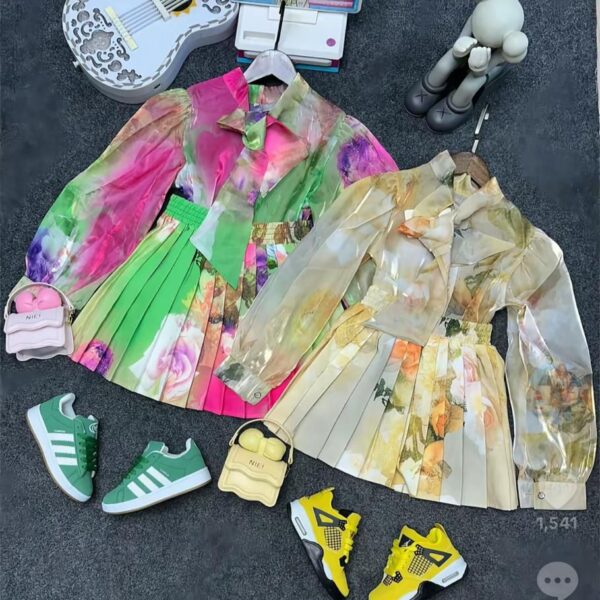 Colourful  green stylish skirt and jacket