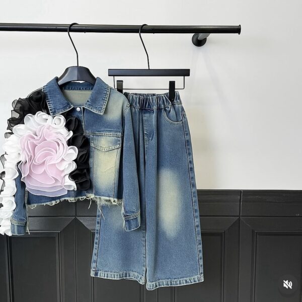 Beautiful flowers denim sets