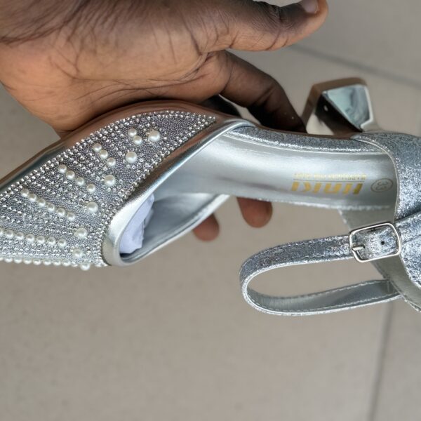 Quality silver small heel shoe