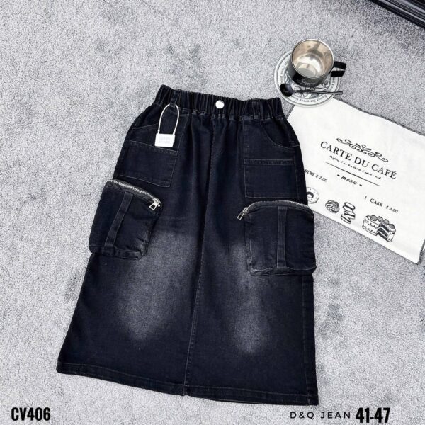 Quality black cargo skirt