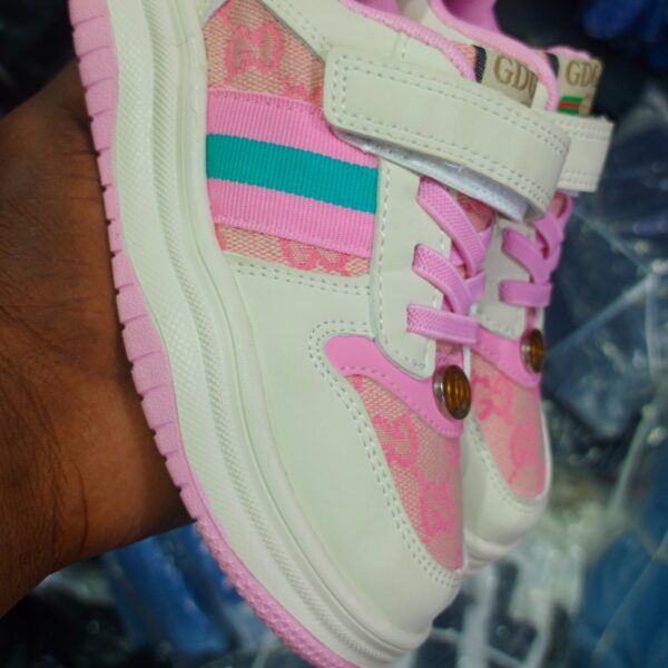 Gucci kicks pink sneakers